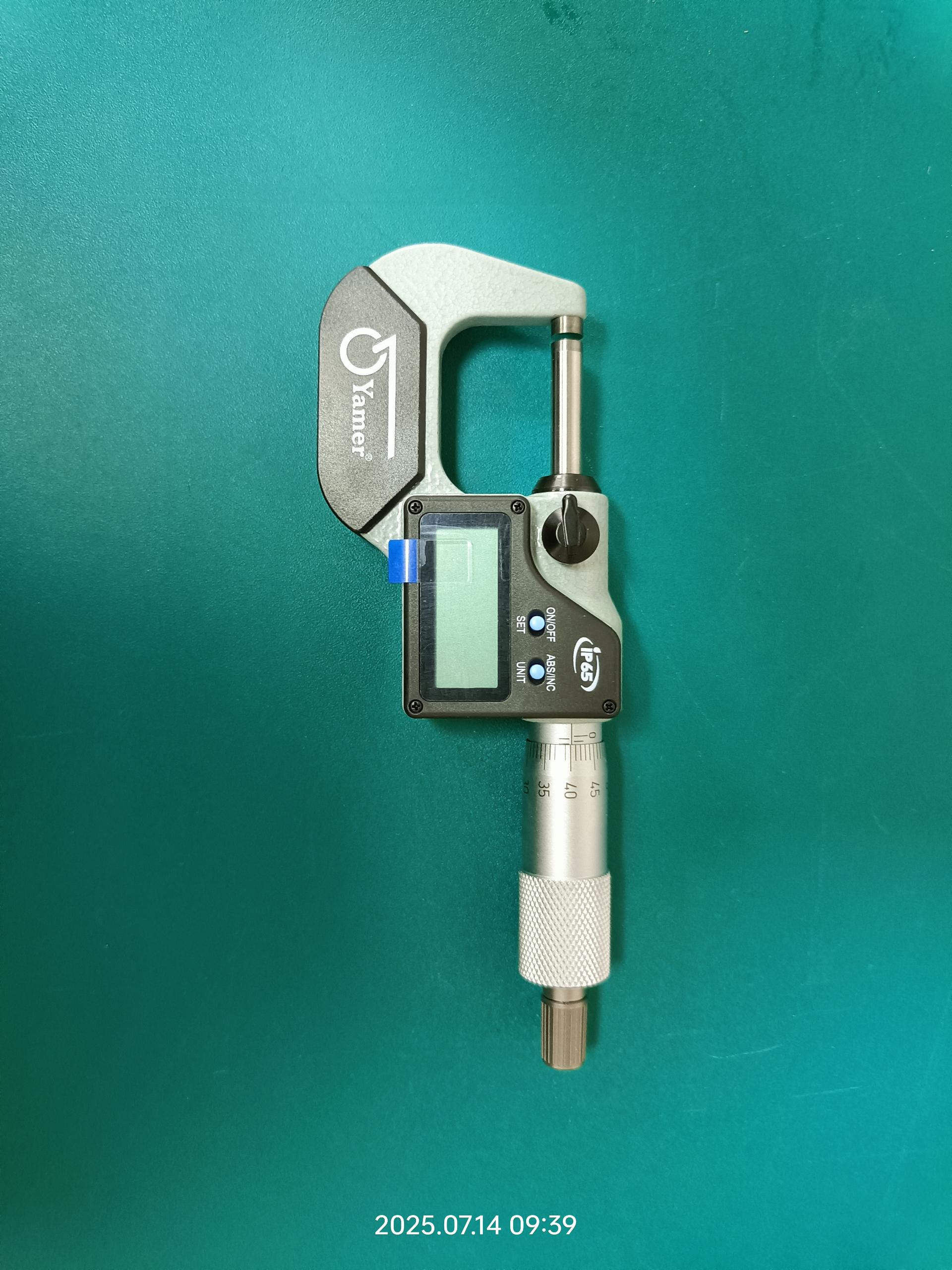 IP65 digital outside micrometer