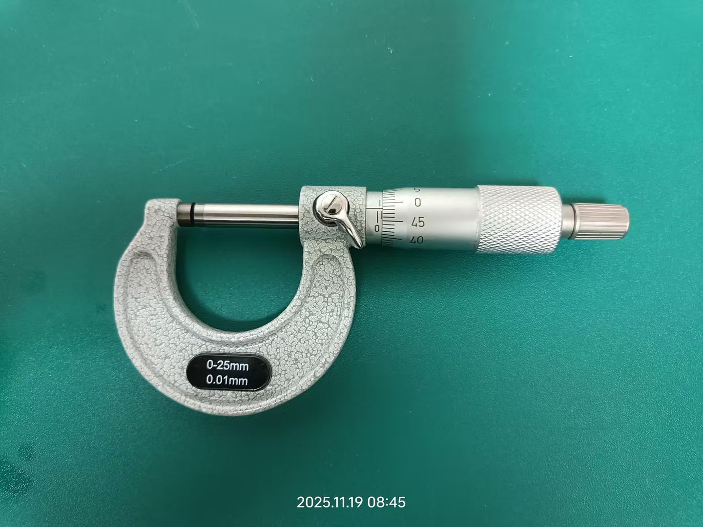 Outside micrometer