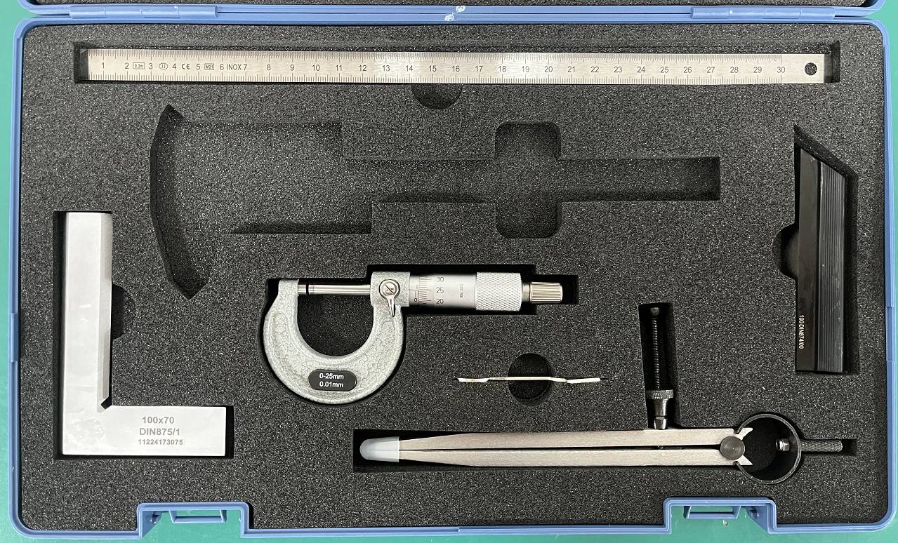 Measuring set, basic set for equipping