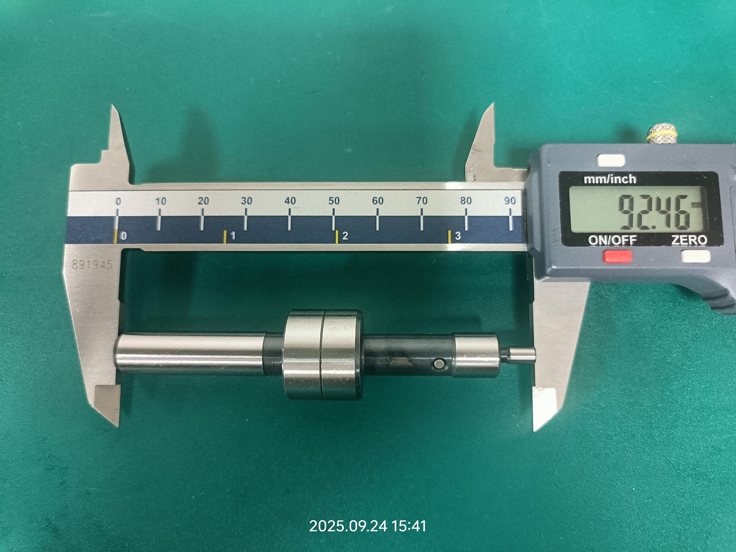 Mechanical edge finder