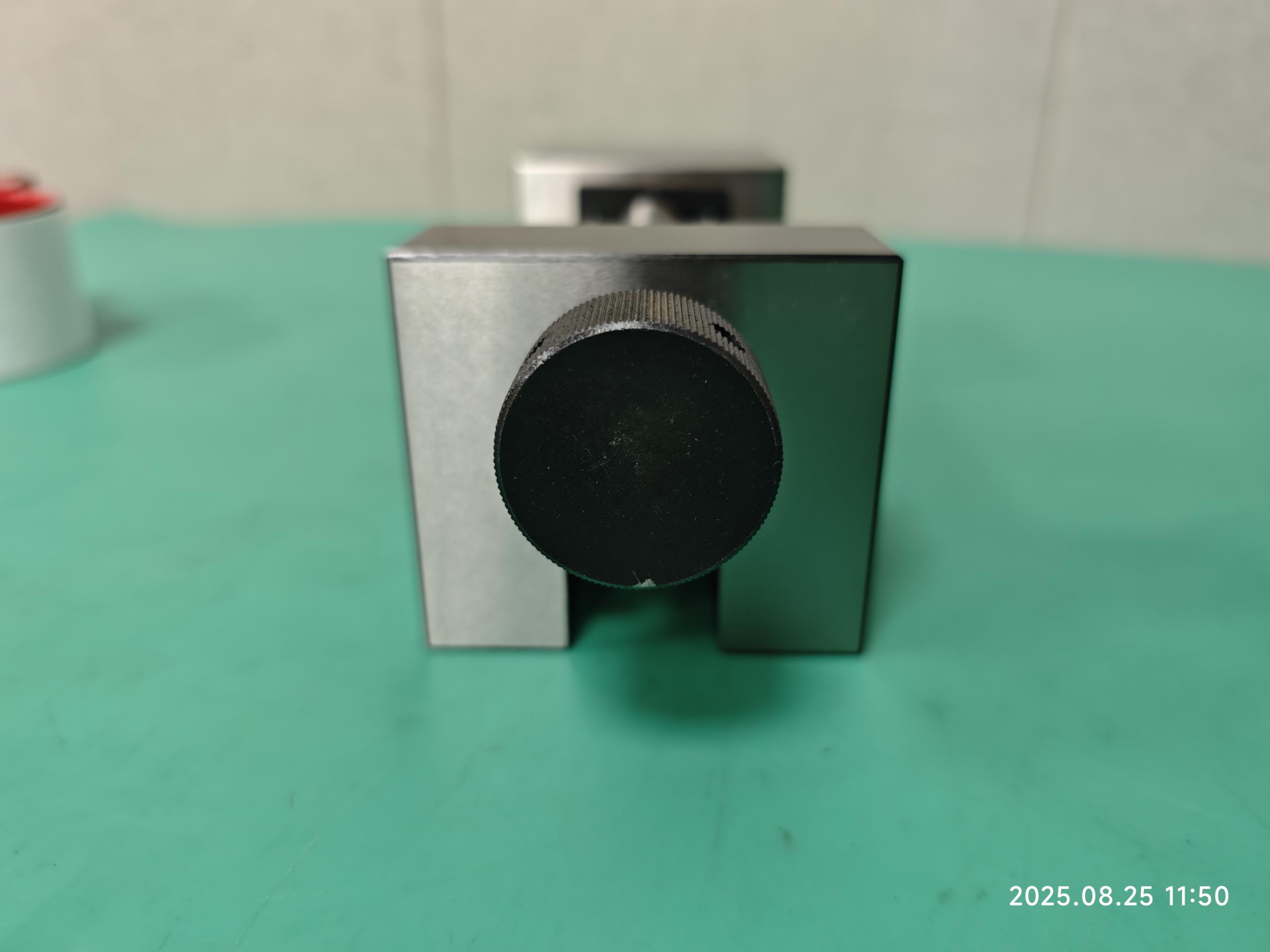 Precision toolmarkers vise