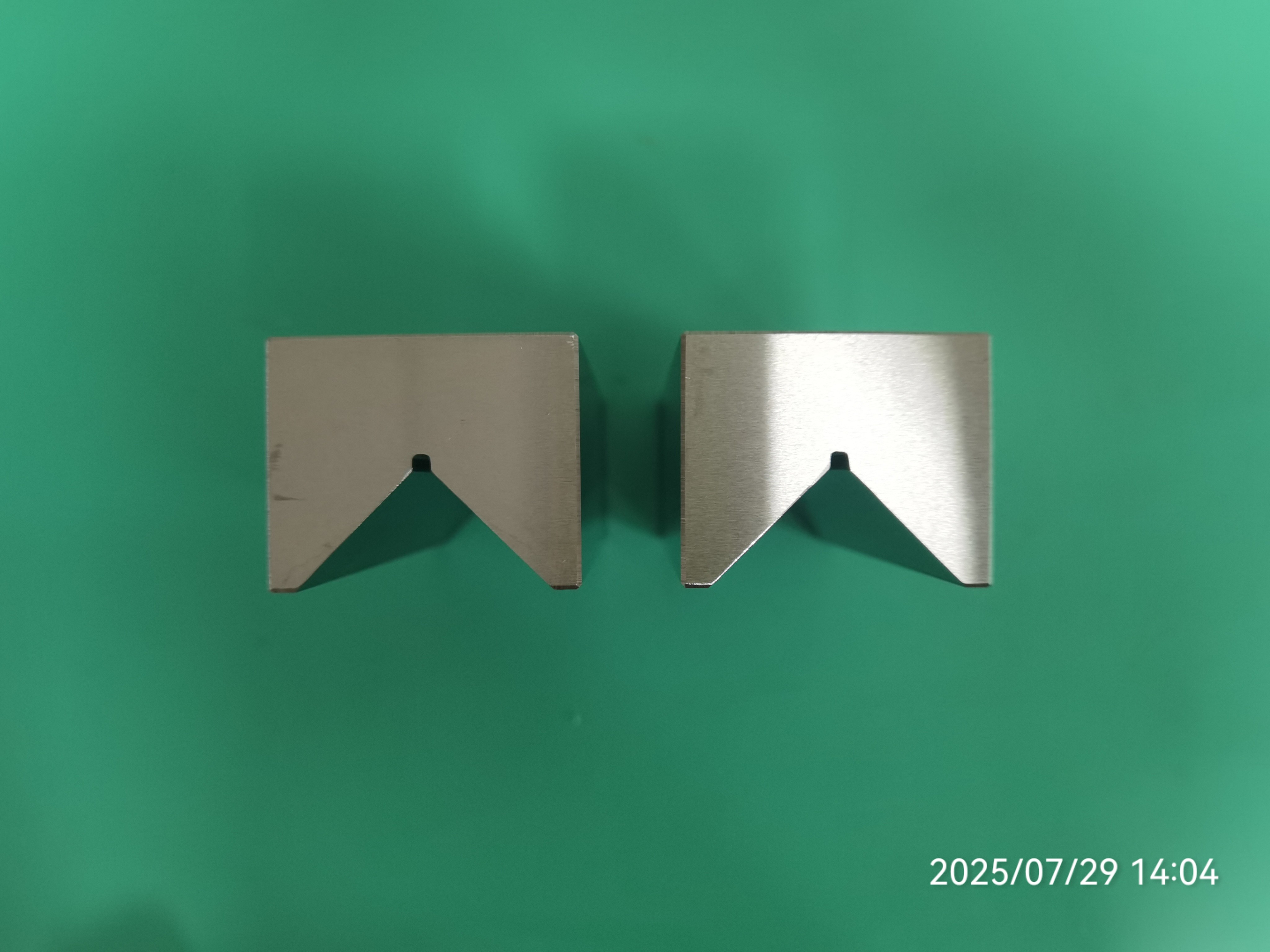 Vee block pair