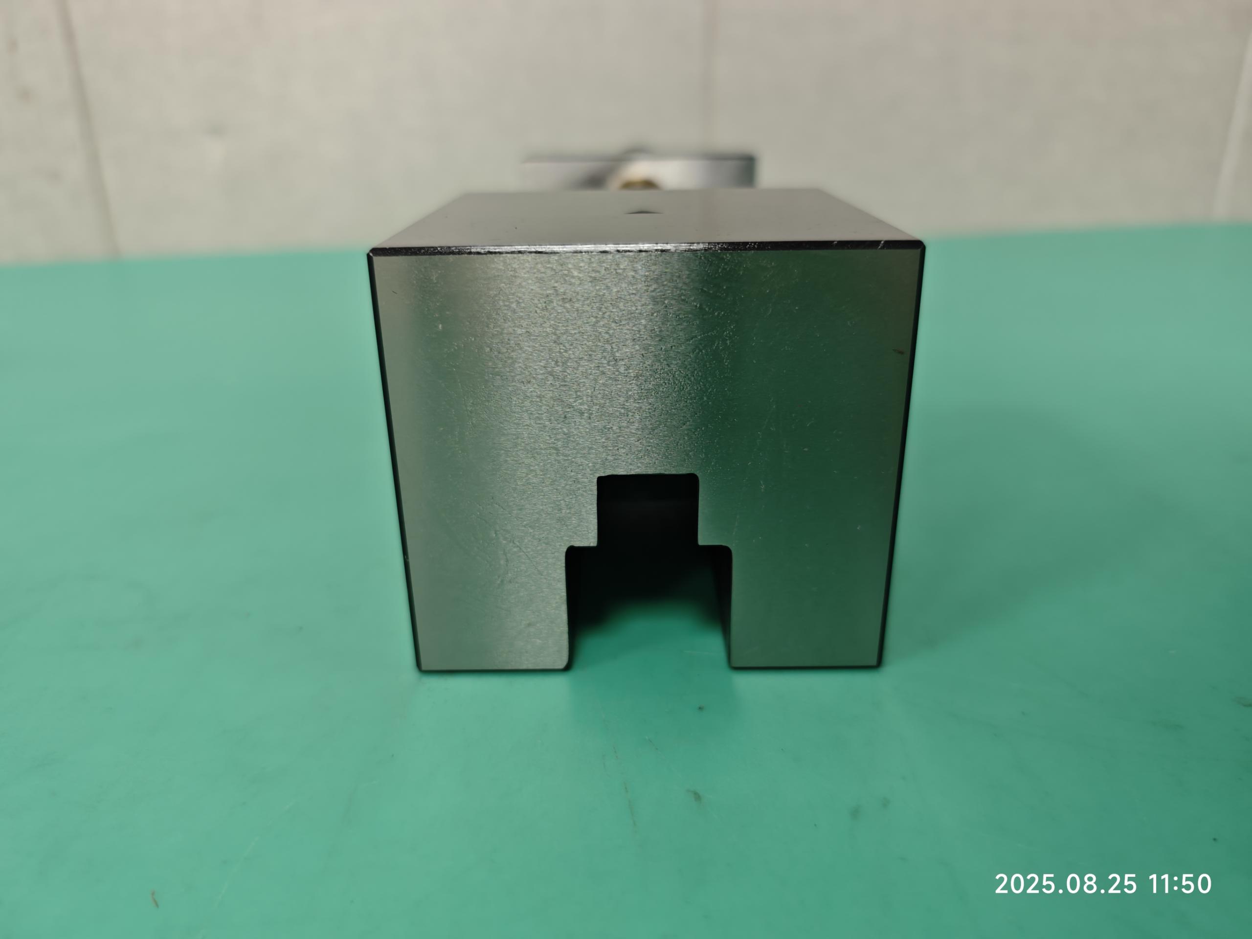 Precision toolmarkers vise