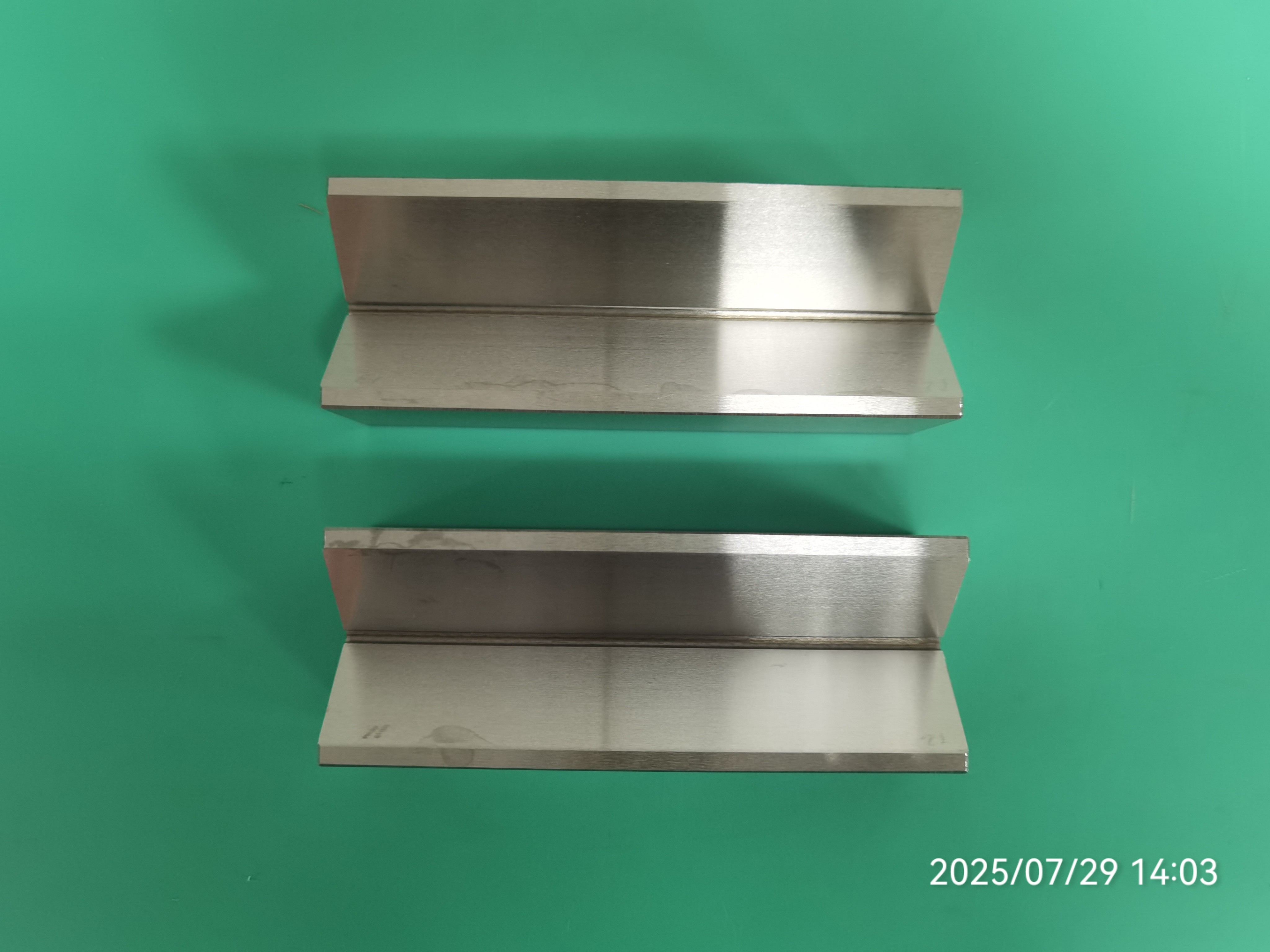 Vee block pair