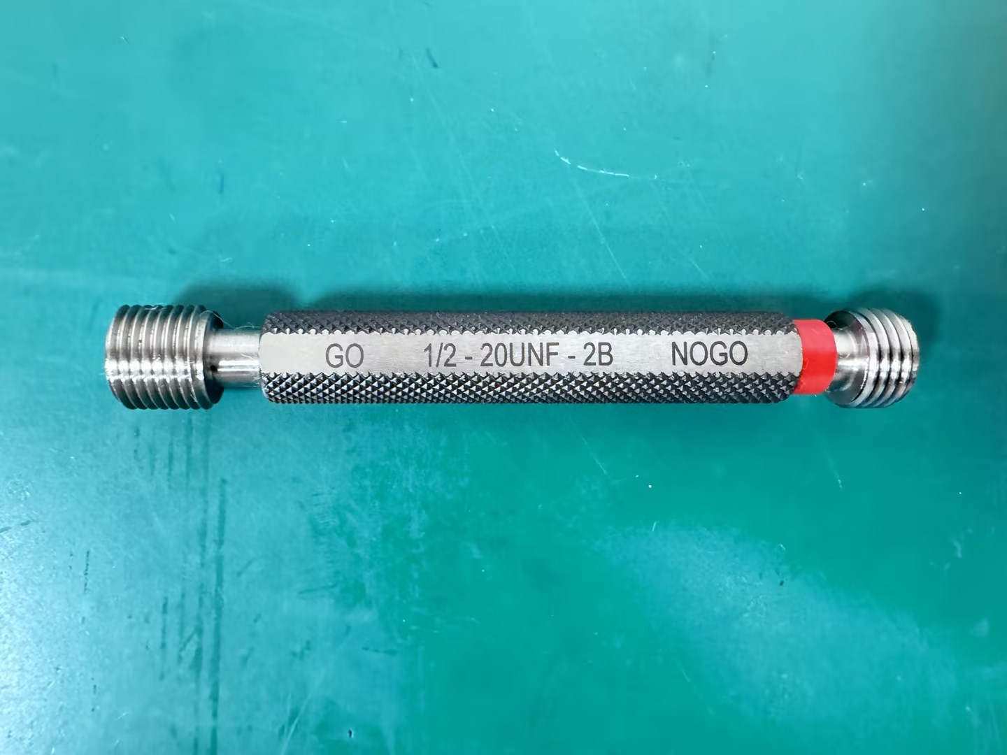ANSI Fine thread plug gauge UNF 2B